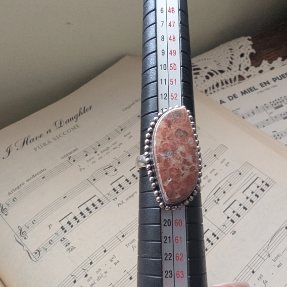 Unique Stone Ring with Beaded Edge Adjustable - Picture 5 of 6